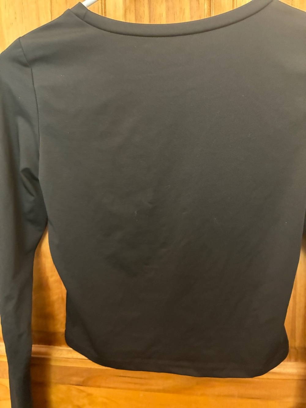 Classic Black Long-Sleeve Women's Crop Top Size Medium - Picture 6 of 8
